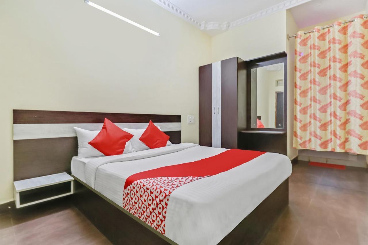 Oyo J P Palace Hotell Dod Ballāpur Exteriör bild