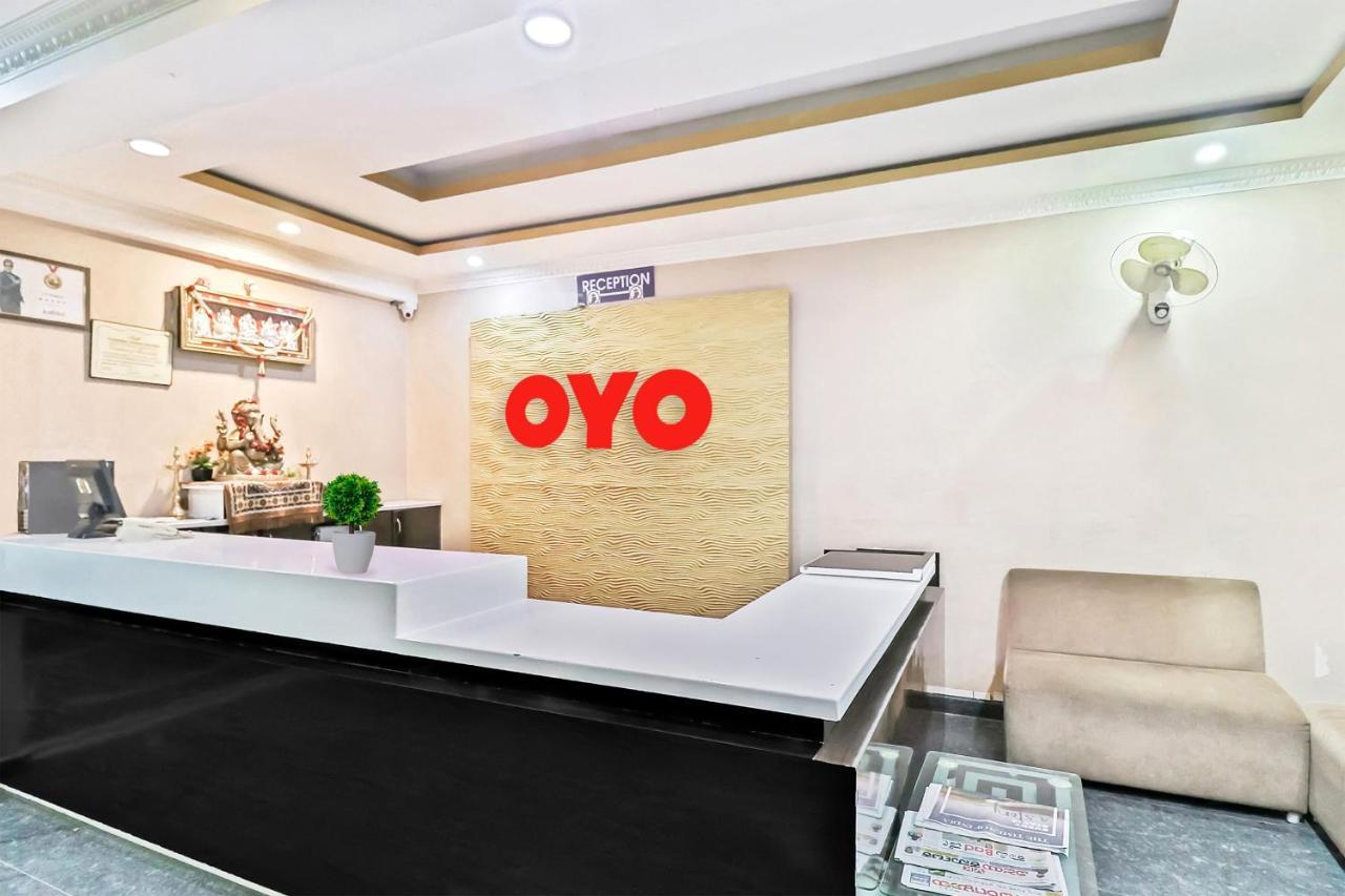 Oyo J P Palace Hotell Dod Ballāpur Exteriör bild