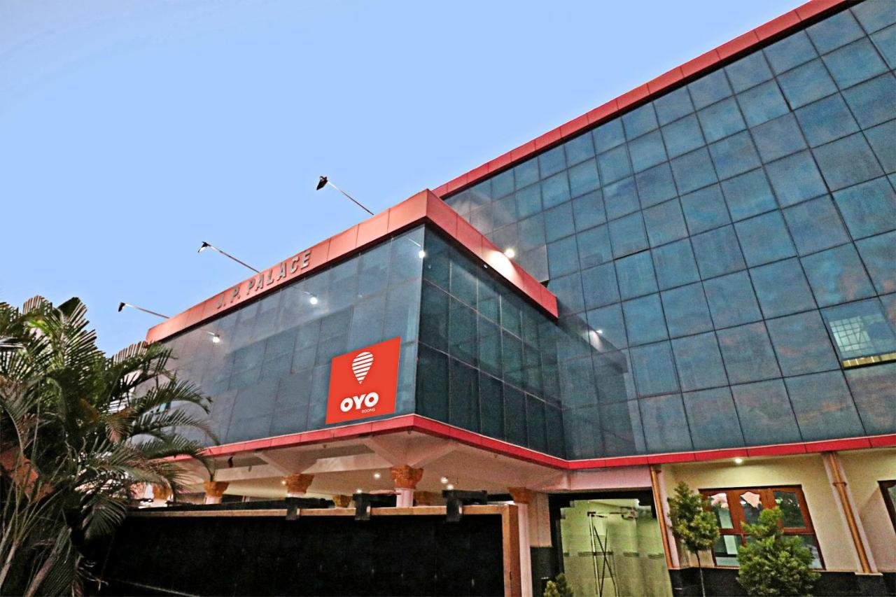 Oyo J P Palace Hotell Dod Ballāpur Exteriör bild