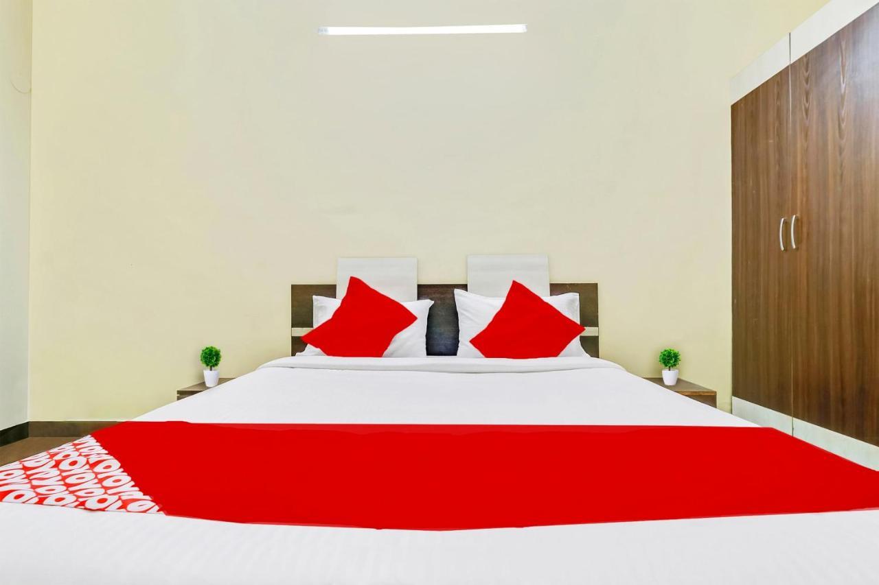 Oyo J P Palace Hotell Dod Ballāpur Exteriör bild