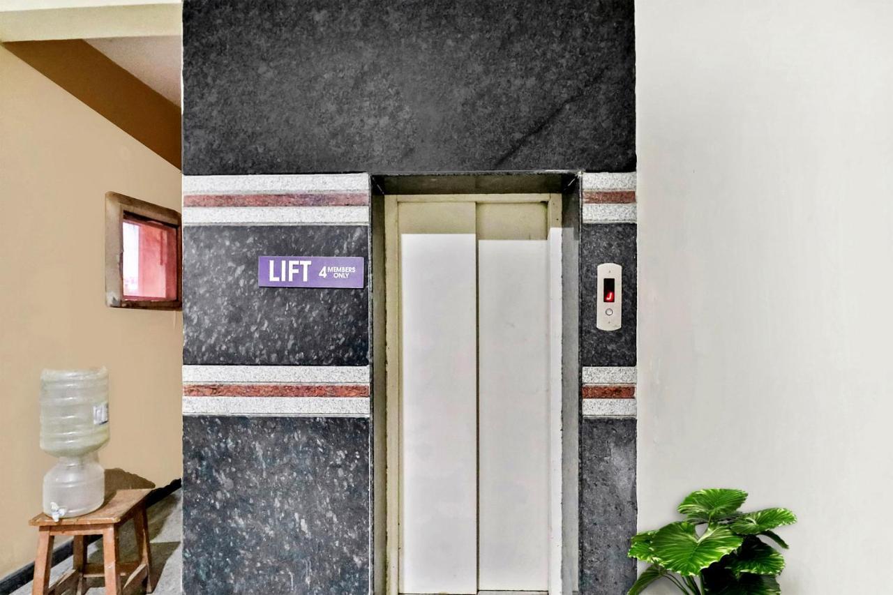 Oyo J P Palace Hotell Dod Ballāpur Exteriör bild
