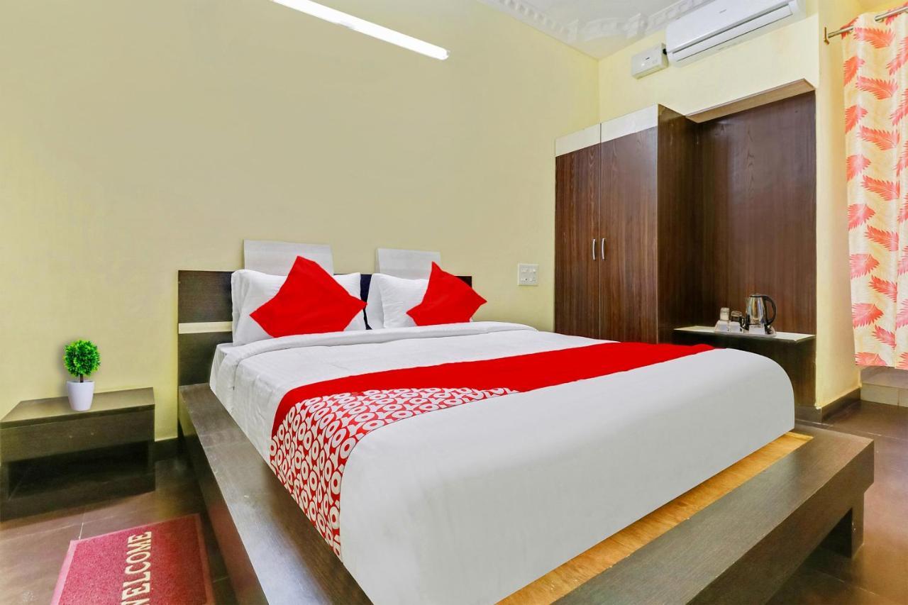 Oyo J P Palace Hotell Dod Ballāpur Exteriör bild