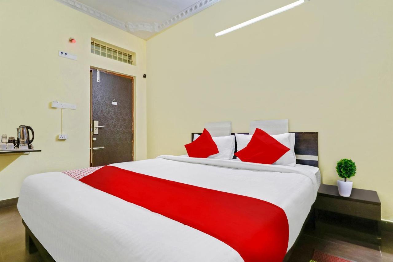 Oyo J P Palace Hotell Dod Ballāpur Exteriör bild