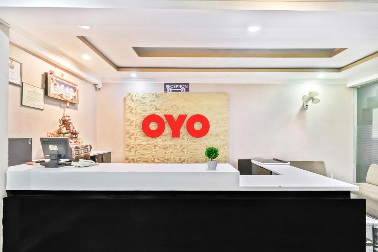 Oyo J P Palace Hotell Dod Ballāpur Exteriör bild