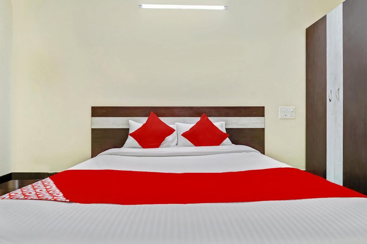 Oyo J P Palace Hotell Dod Ballāpur Exteriör bild