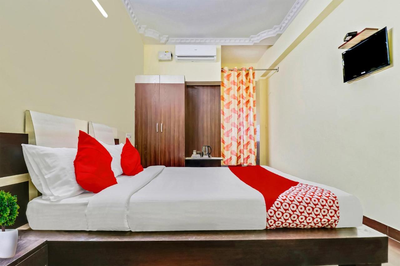Oyo J P Palace Hotell Dod Ballāpur Exteriör bild
